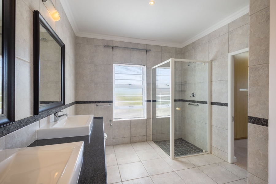 6 Bedroom Property for Sale in Cutty Sark Western Cape